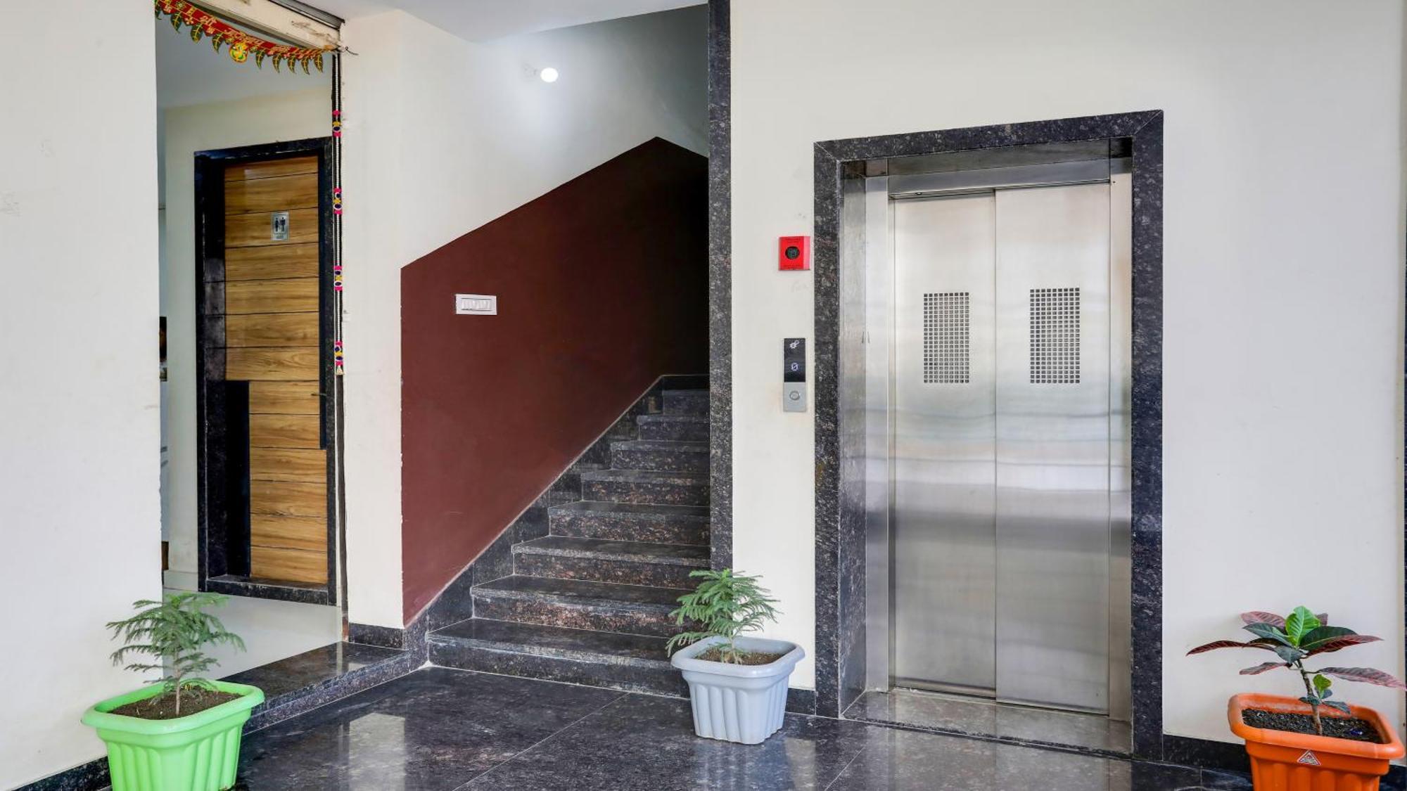 Fabhotel Mansarovar Inn Rāipur Zewnętrze zdjęcie