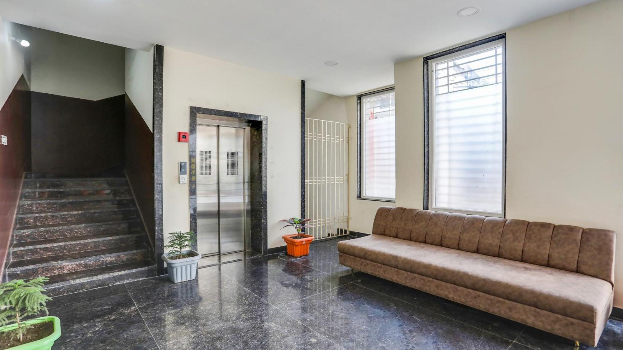 Fabhotel Mansarovar Inn Rāipur Zewnętrze zdjęcie